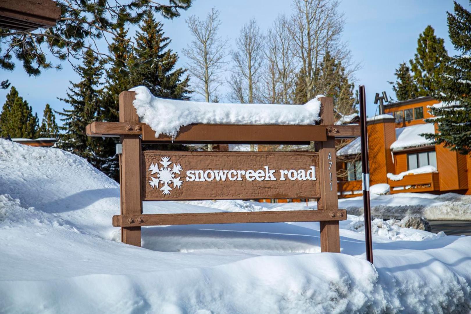 389 - Romantic Snowcreek Retreat Near Creek Mammoth Lakes