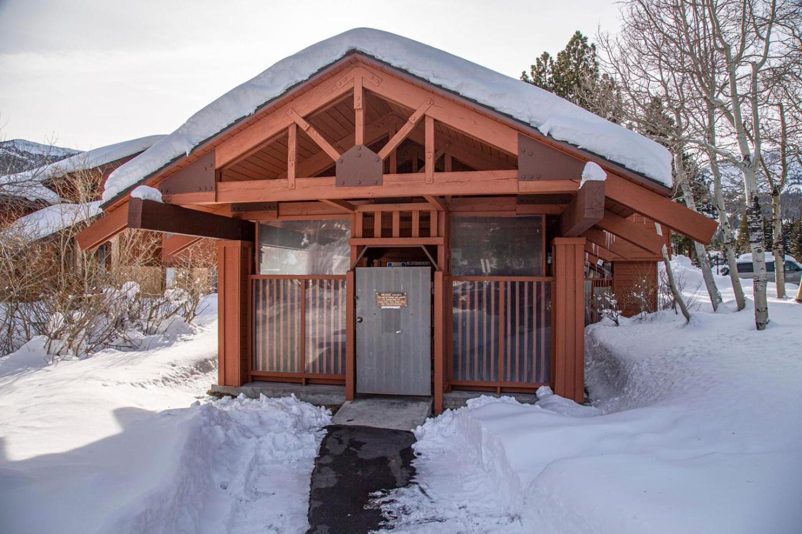 Apartment 389 - Romantic Snowcreek Retreat Near Creek Mammoth Lakes