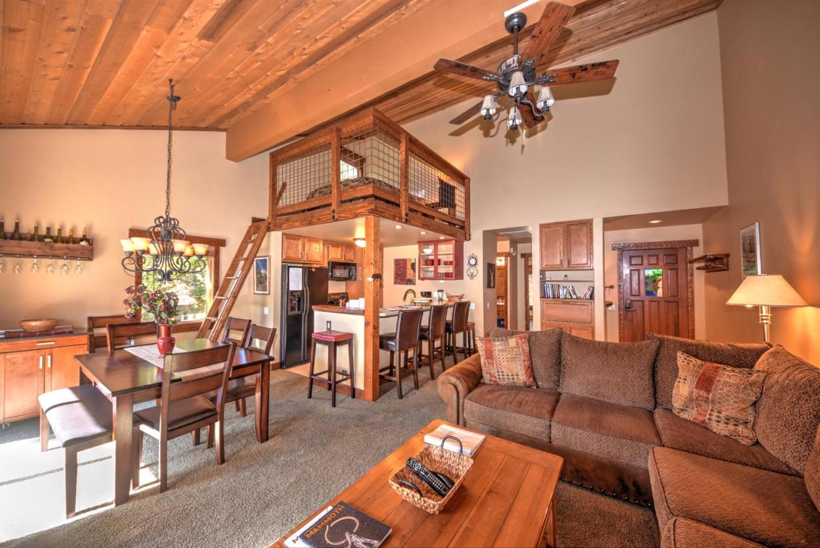 389 - Romantic Snowcreek Retreat Near Creek * Mammoth Lakes